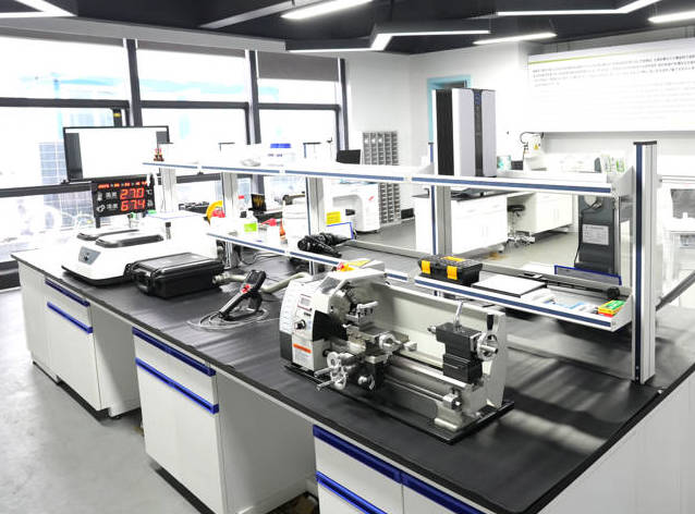 Материалдар көзінен сапаны қамтамасыз ету: кірпіш жасайтын жабдықтың негізгі құзыретін күшейту